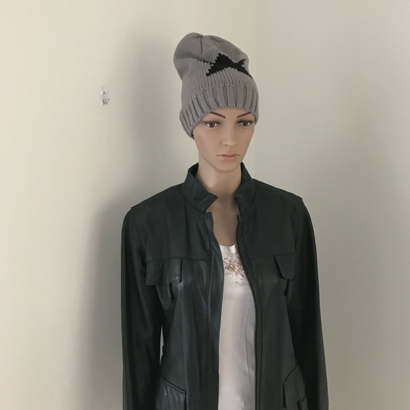 Black Star Hat Attack Gray beanie - Picture 8 of 8